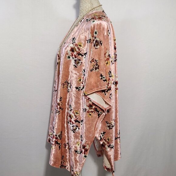 Do Everything in Love Women's One Size Velour Floral Kimono Cardigan Cover-Up - Picture 9 of 16